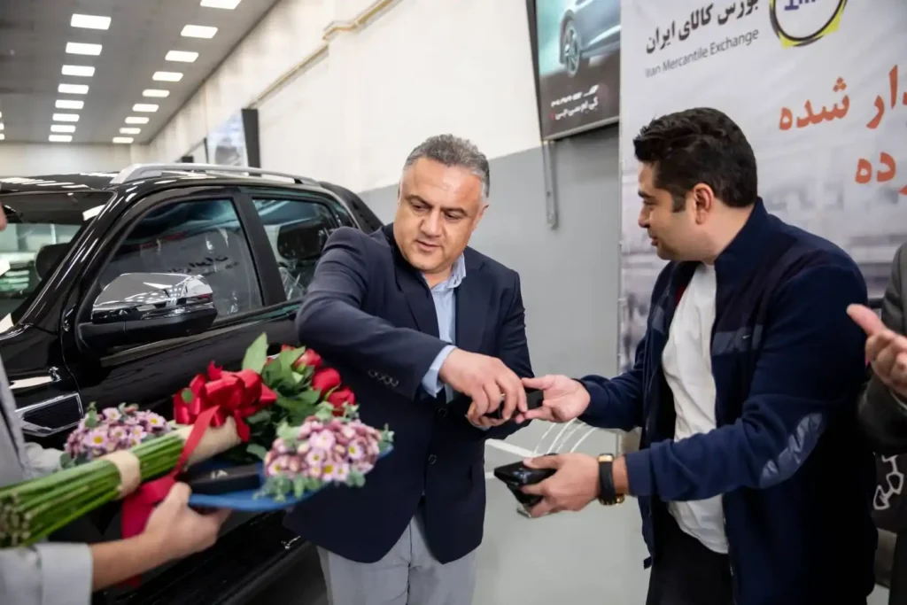 آغاز فصل تازه خرید خودرو با تحویل اولین KMC T9 به روش گواهی سپرده