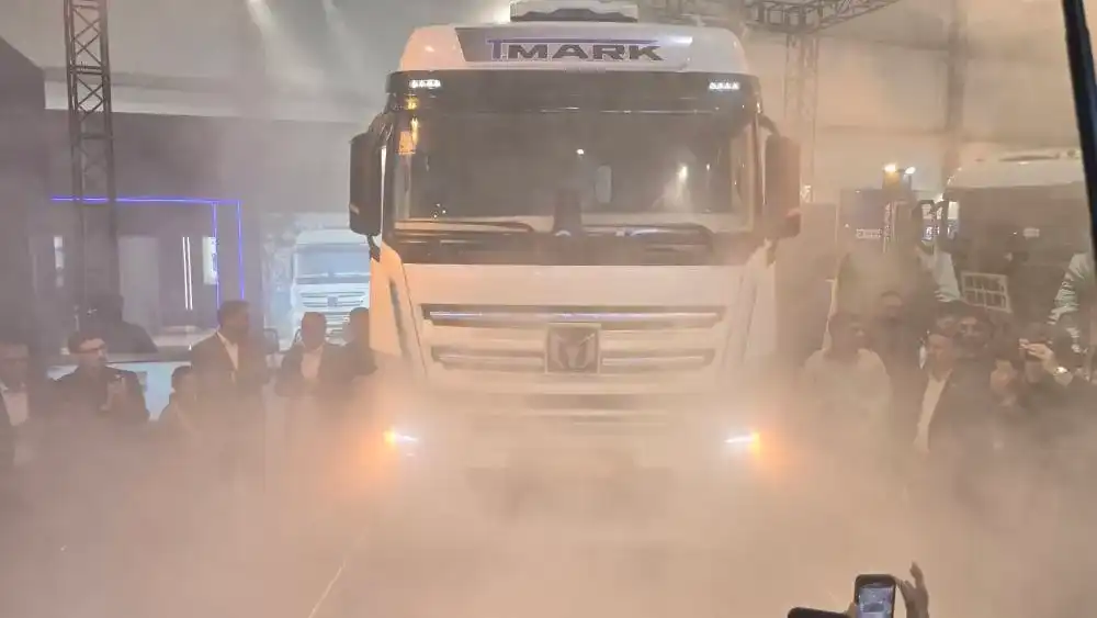رونمایی از کشنده T-Mark در نمایشگاه خودرو اصفهان 1404؛ معرفی تازه‌ترین محصول آفتاب دیزل
