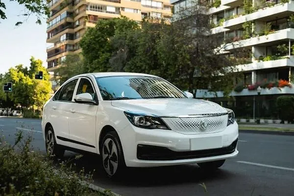 فروش اقساطی دانگ فنگ E70 برقی ویژه مهر 1404