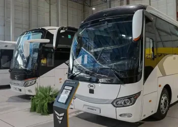گروه بهمن با اتوبوس‌های شهری و بین شهری به نمایشگاه حمل‌ونقل تهران می‌رود